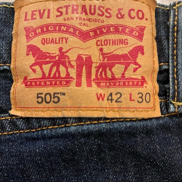 Levi’s Men’s 505 Dark Wash Denim Jeans - Picture 5 of 6